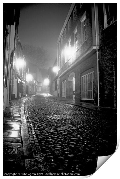 Foggy Night at Elm Hill in Norwich Print by Juha Agren