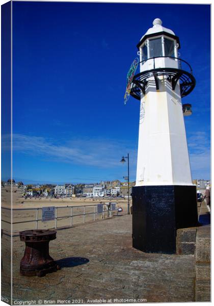 Smeaton's Pier and Lighthouse, St Ives Canvas Print by Brian Pierce