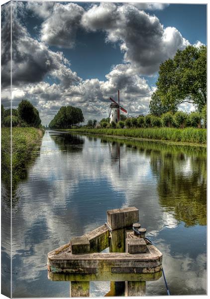 Damme Windmill - Belgium Canvas Print by colin ashworth