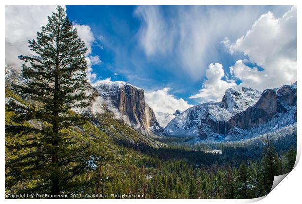 Tunnel View, Yosemite Print by Phil Emmerson