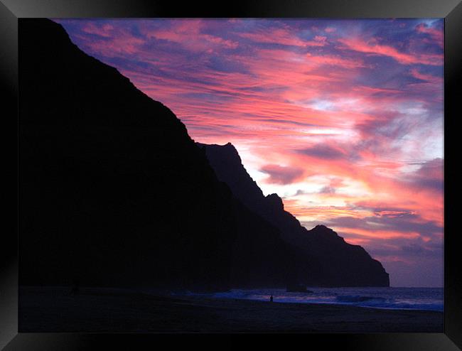 Kalalau Beach, Hawaii, Sunset Framed Print by Jay Huckins
