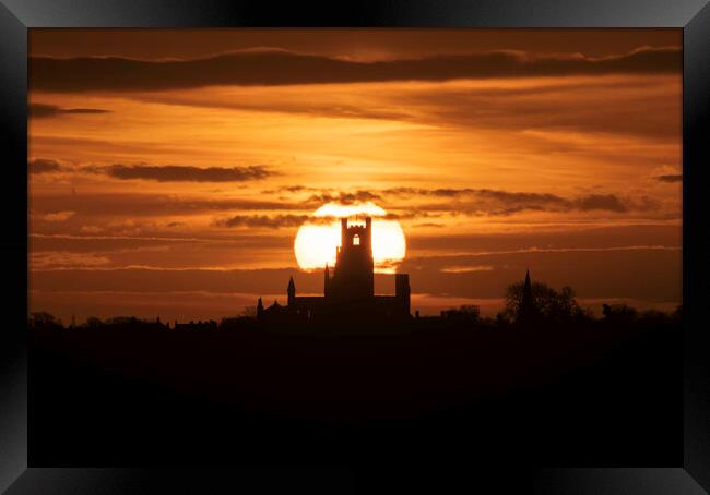 Sunrise behind Ely Cathedral, Cambridgeshire  Framed Print by Andrew Sharpe