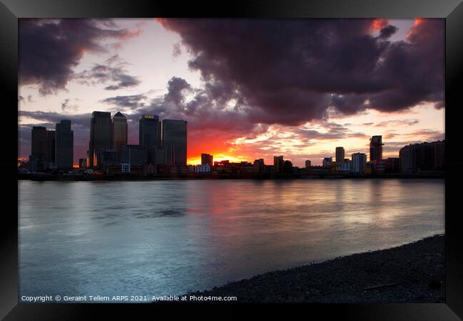 Midsummer sunset over Canary Wharf and River Thames from Greenwich Peninsula, London, England, UK Framed Print by Geraint Tellem ARPS