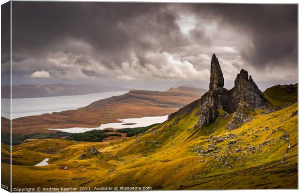 The Old Man of Storr, Isle of Skye, Scotland Canvas Print by Andrew Kearton