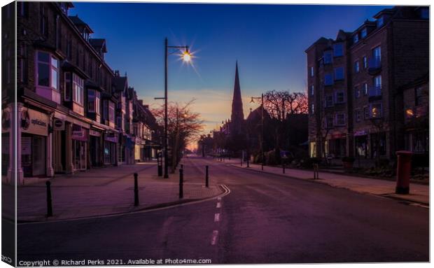 The Grove, Ilkley at daybreak Canvas Print by Richard Perks