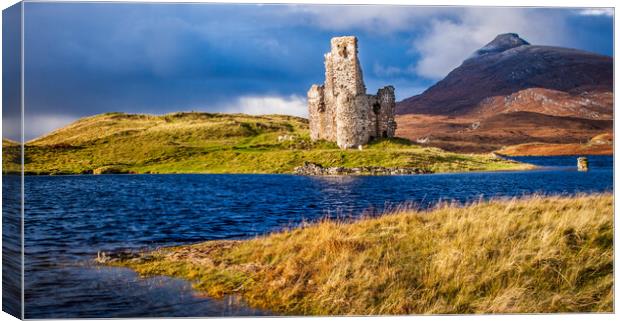 The ruins of Ardvreck Castle on Loch Assynt Canvas Print by John Frid