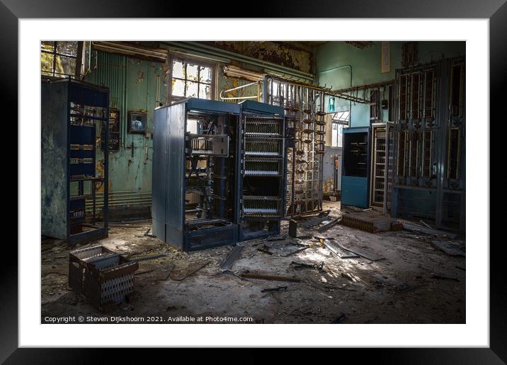 An abandoned server room Framed Mounted Print by Steven Dijkshoorn