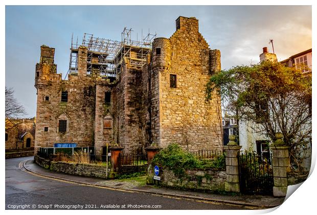 MacLellan's Castle on the old High Street in Kirkcudbright at sunset Print by SnapT Photography