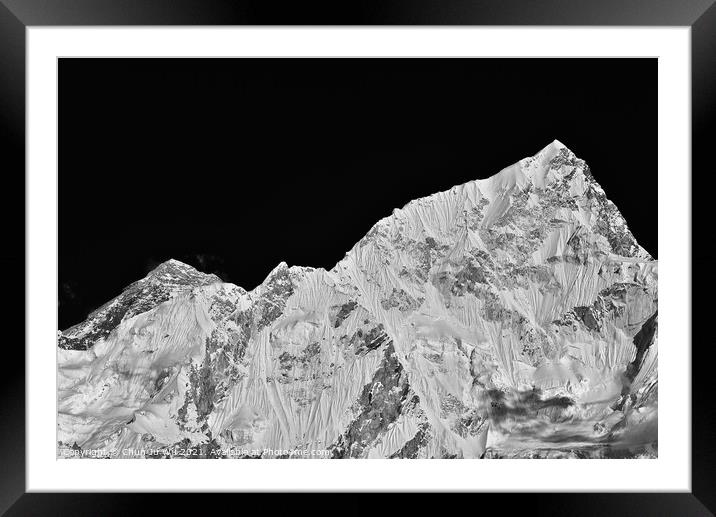 Mount Everest and Lhotse, two of the highest mountains in the world, of Himalayas in Nepal (black and white) Framed Mounted Print by Chun Ju Wu