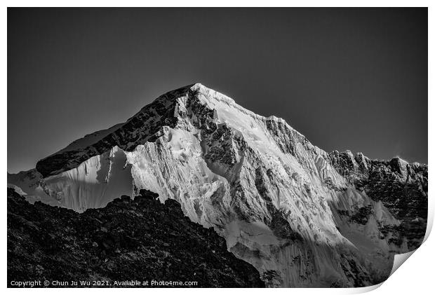 Snow mountains of Himalayas in Nepal (black and white) Print by Chun Ju Wu