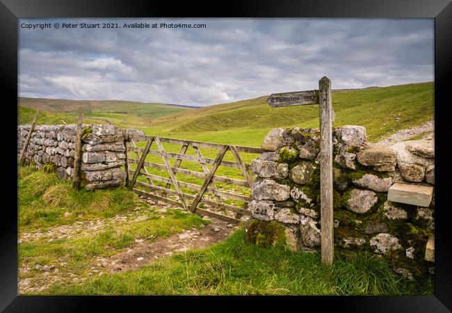 Along the Pennine Way to Fountains Fell Framed Print by Peter Stuart