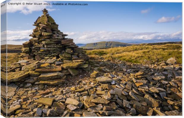 Summit of Fountains Fell looking towards Pen-y-ghent Canvas Print by Peter Stuart