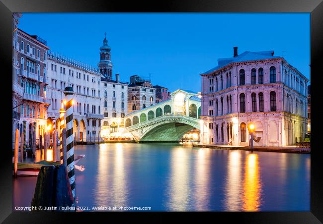 The Rialto bridge at night, Venice, Italy Framed Print by Justin Foulkes