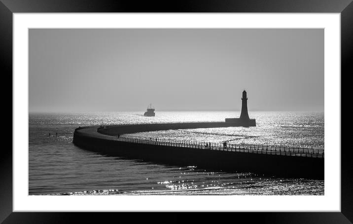Roker Pier & Lighthouse  Framed Mounted Print by chris smith