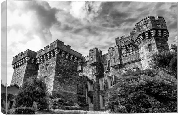 Wray castle Canvas Print by Kevin Elias