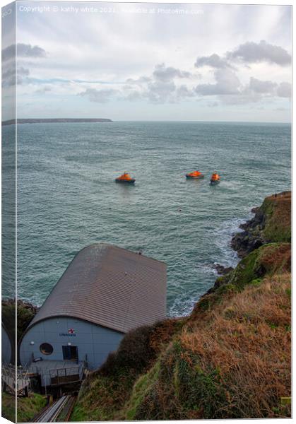 Lifeboatat lizard point   Cornwall, Canvas Print by kathy white