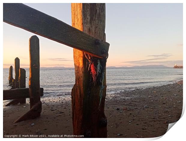 Sun on the groyne post  Print by Mark Ritson