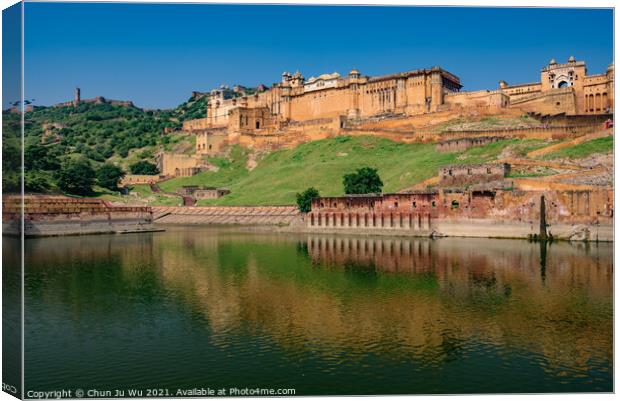 Amer Fort in Jaipur, India Canvas Print by Chun Ju Wu