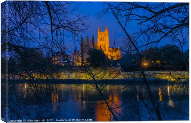 Worcester Cathedral Canvas Print by Alan Dunnett