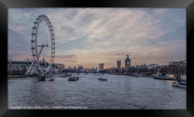 London, Eye sunset Framed Print by kathy white