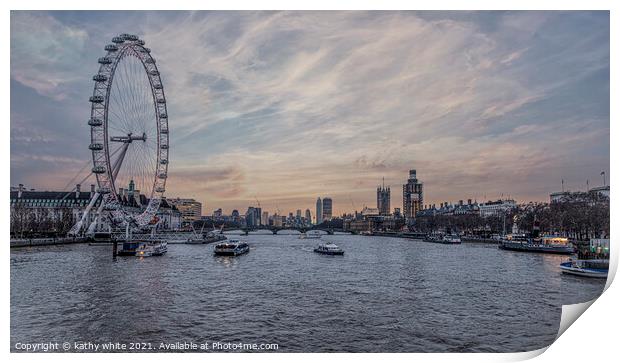London, Eye sunset Print by kathy white