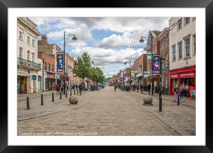 View down the High Street, High Wycombe Framed Mounted Print by Kevin Hellon