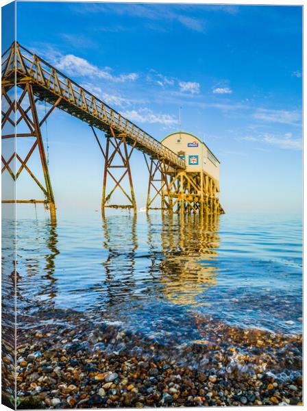 Selsey Lifeboat station. Canvas Print by Bill Allsopp