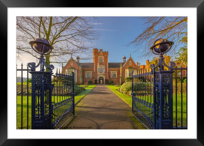The gates to Loughborough Grammar School. Framed Mounted Print by Bill Allsopp