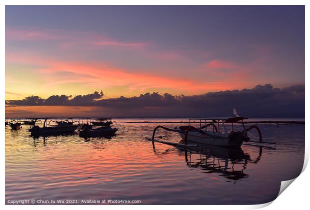 Sunset at Mushroom Beach with boats on the sea, Lembongan, Bali, Indonesia Print by Chun Ju Wu