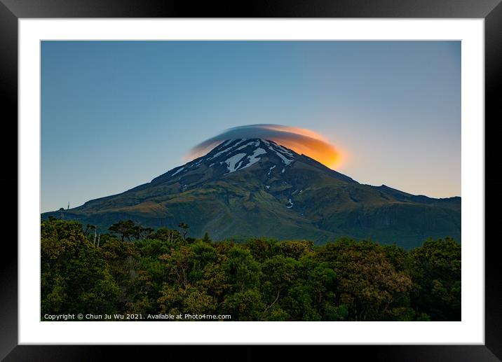 Lenticular clouds with the light of sunrise above Mount Taranaki in New Plymouth, New Zealand Framed Mounted Print by Chun Ju Wu