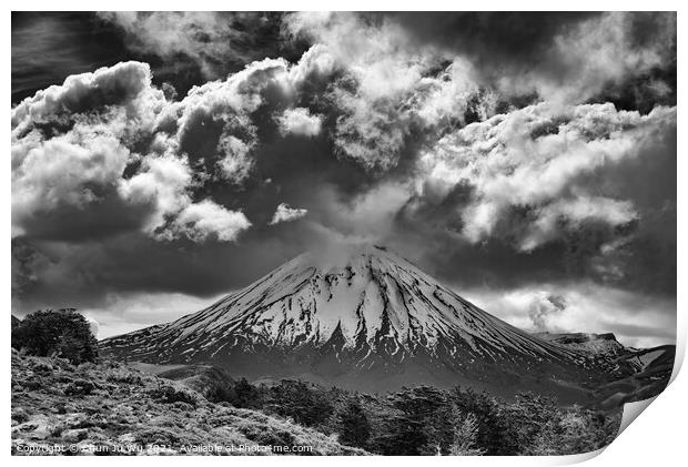 Mount Ngauruhoe (Mount Doom), an volcano at Tongariro in New Zealand (black and white) Print by Chun Ju Wu
