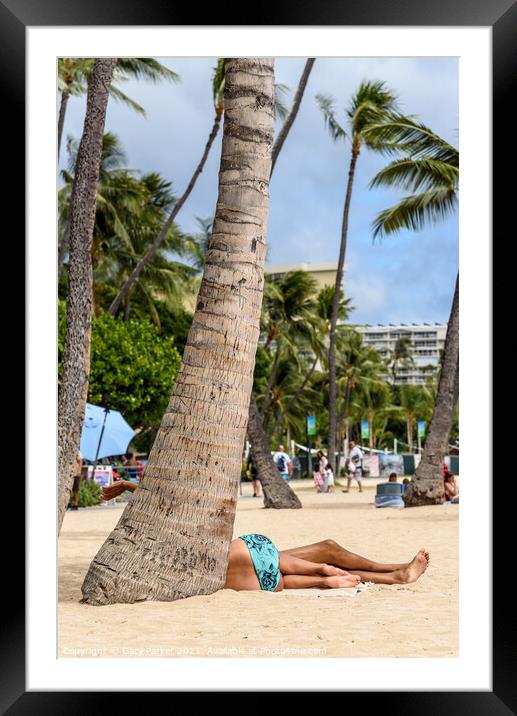 Waikiki Beach  Framed Mounted Print by Gary Parker