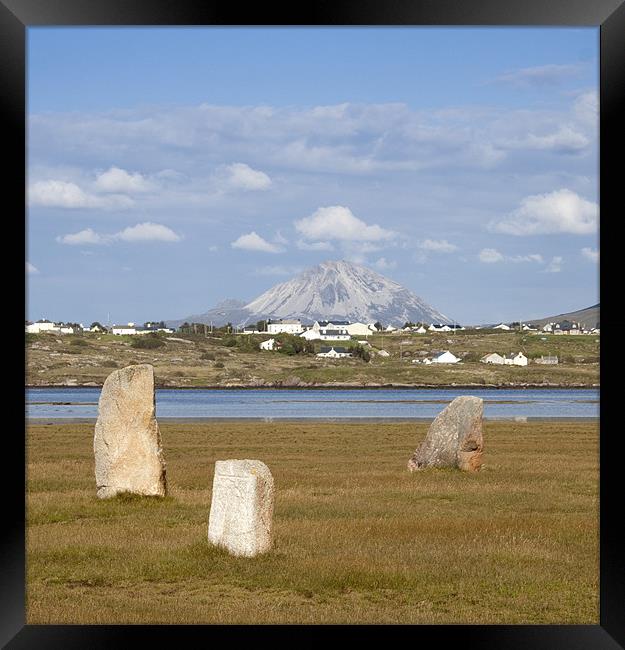 Big rock - little rocks Framed Print by David McFarland