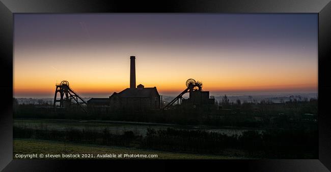 sunrise monument Framed Print by steven bostock