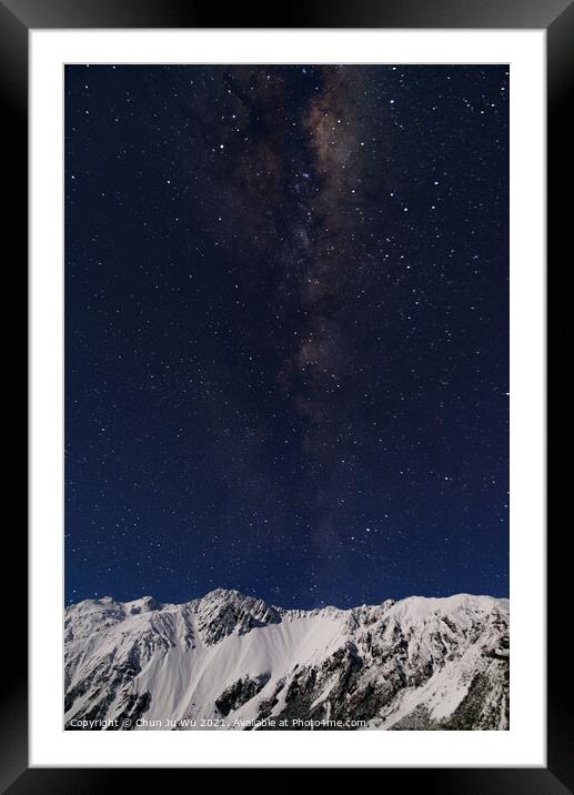 Galaxy and the snow mountains in Mt Cook National Park, New Zealand Framed Mounted Print by Chun Ju Wu