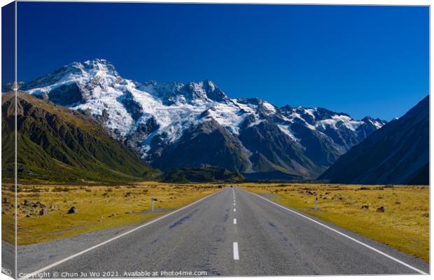 Road trip in New Zealand with snow mountains in winter Canvas Print by Chun Ju Wu