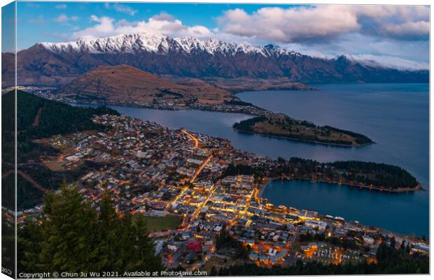 Sunset view of Queenstown in winter, New Zealand Canvas Print by Chun Ju Wu