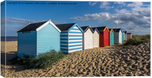 Southwold beach Huts, Late afternoon  Canvas Print by Jo Sowden