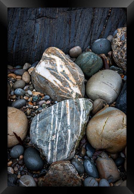 Colours in the rocks on a Pembrokeshire beach Framed Print by Andrew Kearton