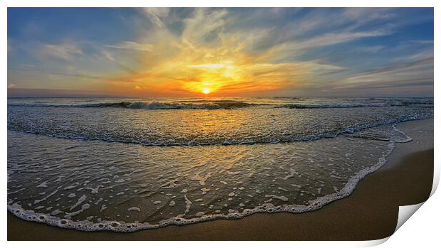 Panoramic view of picturesque sunset on the beach Print by Wdnet Studio