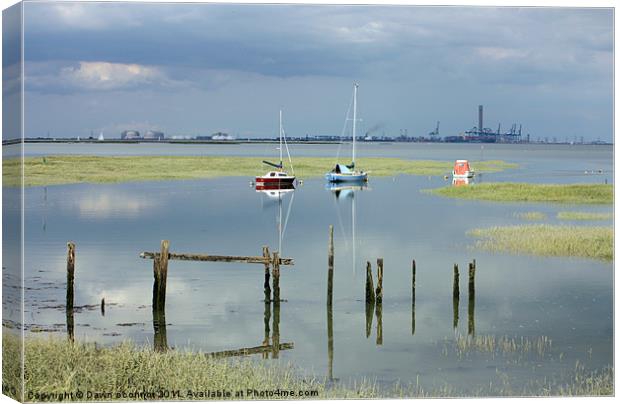 River Medway Canvas Print by Dawn O'Connor