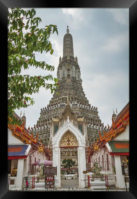 Wat Arun, Bangkok. Framed Print by Robert Murray