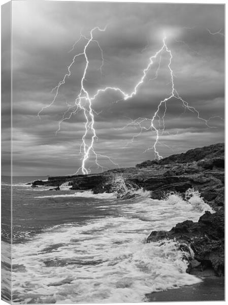 Storm rays on the shoreline in black and white Canvas Print by Vicen Photo