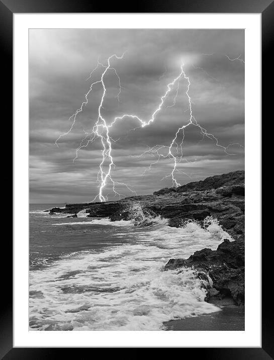 Storm rays on the shoreline in black and white Framed Mounted Print by Vicen Photo