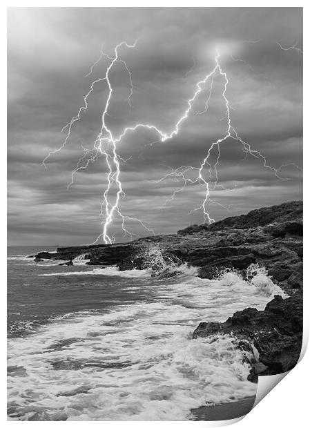 Storm rays on the shoreline in black and white Print by Vicen Photo