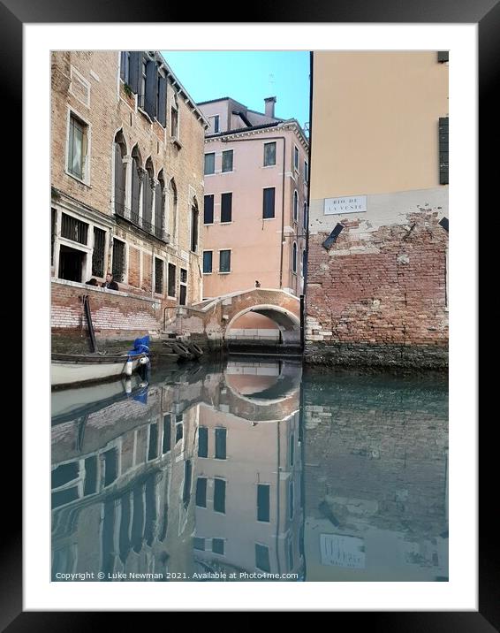 Venice Canal - Rio De La Veste Framed Mounted Print by Luke Newman