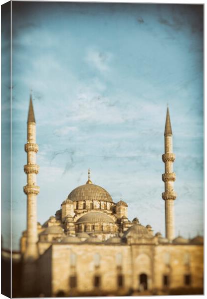 The New Mosque Yeni Cami, Istanbul, Turkey Canvas Print by Neil Overy