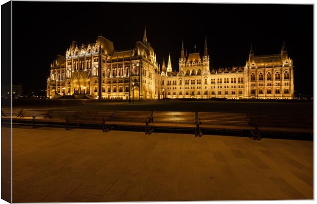 Hungarian Parliament at Night in Budapest Canvas Print by Artur Bogacki