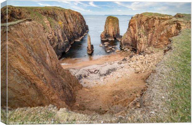 deserted beach Hams of Muckle Roe Shetland Canvas Print by Richard Ashbee