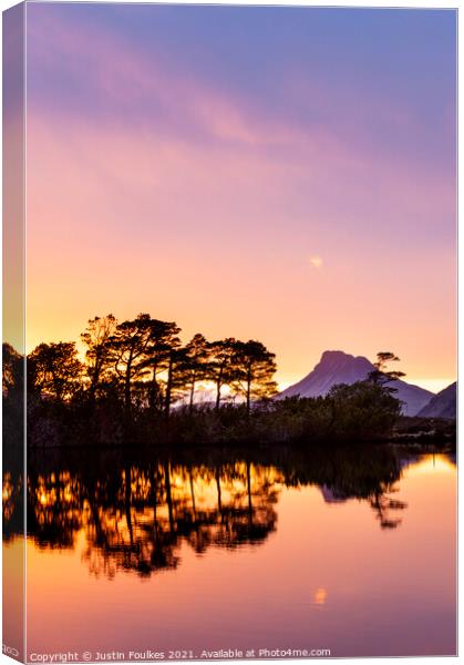 Stac Pollaidh sunset reflections Canvas Print by Justin Foulkes